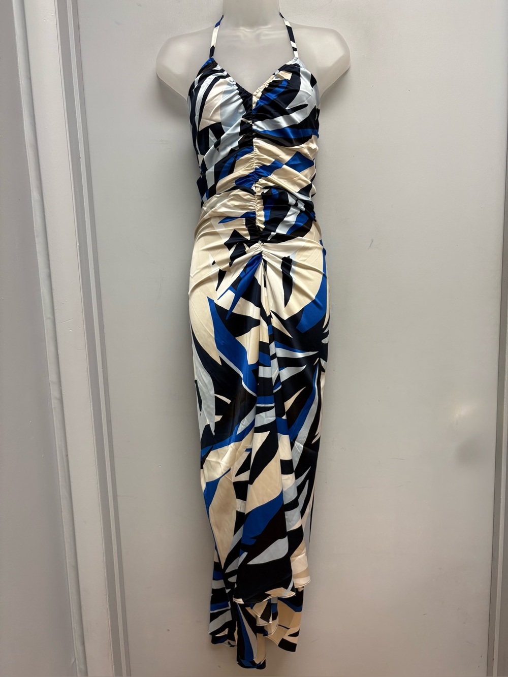 White House Black Market Ruched Tropical Print Halter Maxi Dress Size 6 NWT - Picture 3 of 12